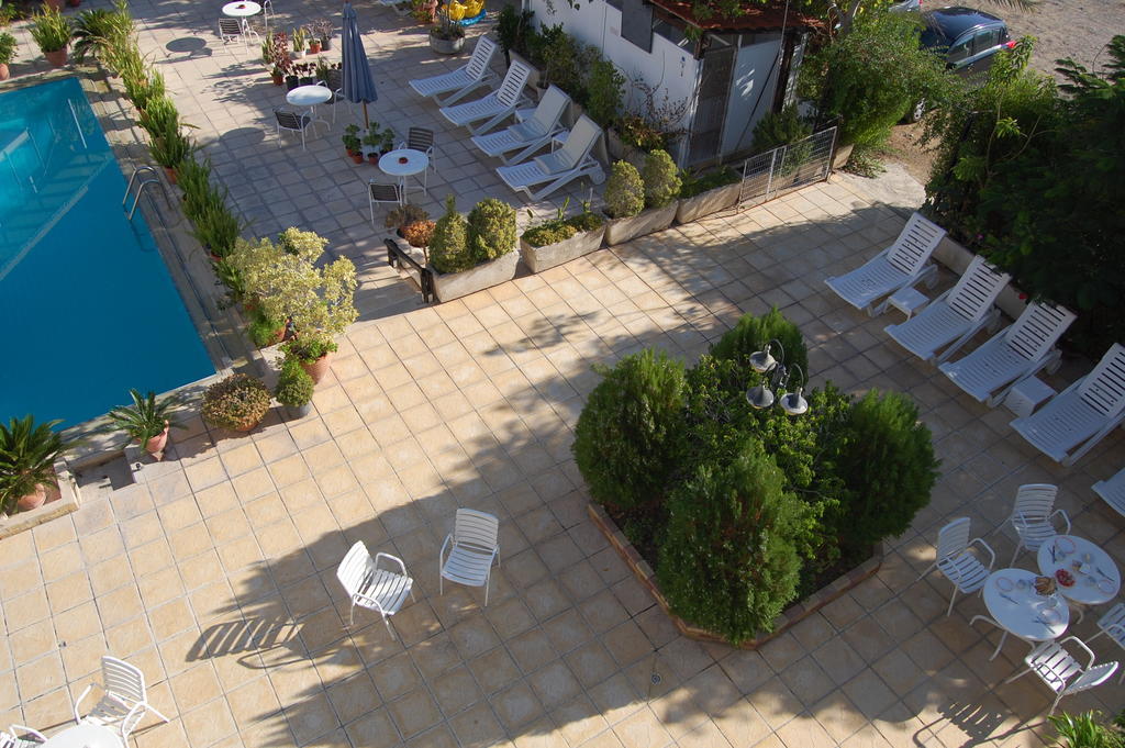 Polis Nicos & Olympia Apartments מראה חיצוני תמונה