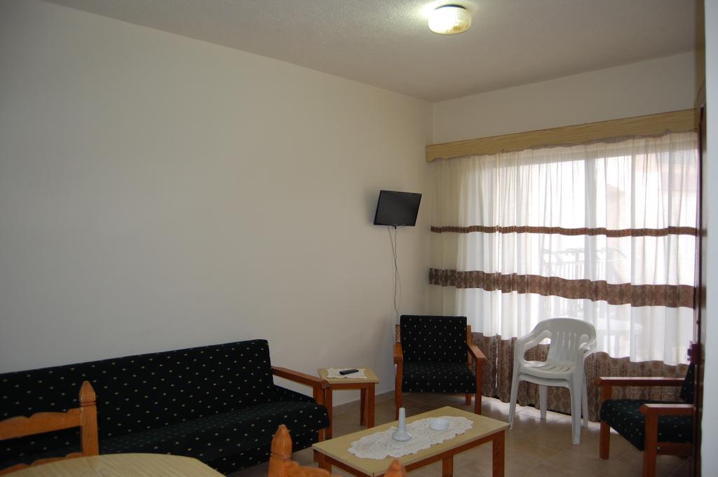 Polis Nicos & Olympia Apartments מראה חיצוני תמונה