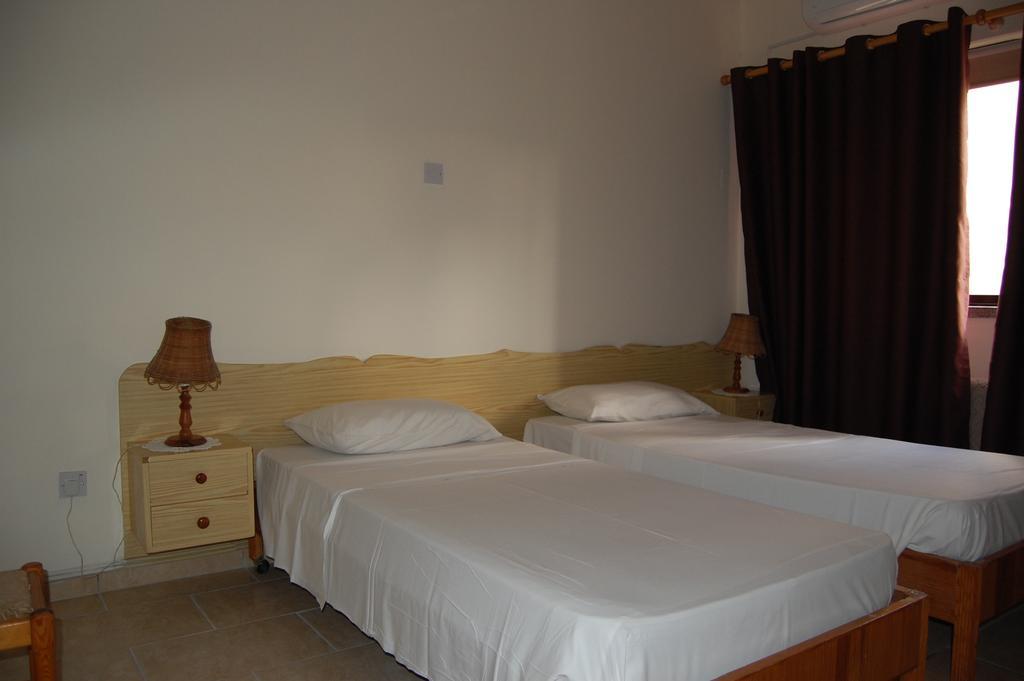 Polis Nicos & Olympia Apartments מראה חיצוני תמונה
